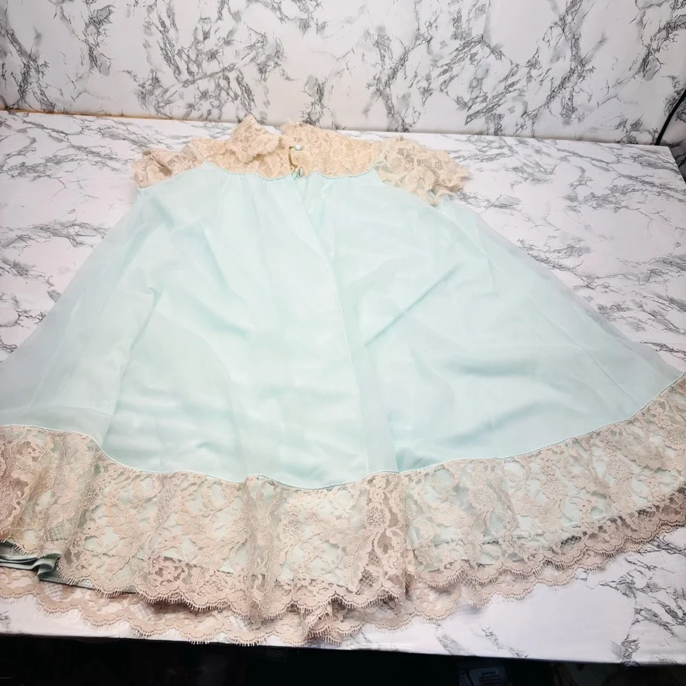 Vintage 1960s pale blue chiffon peignoir nightgown robe delicate lace sleeves - Picture 15 of 15